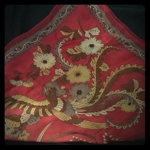 🐝3/$15 Vintage scarf.